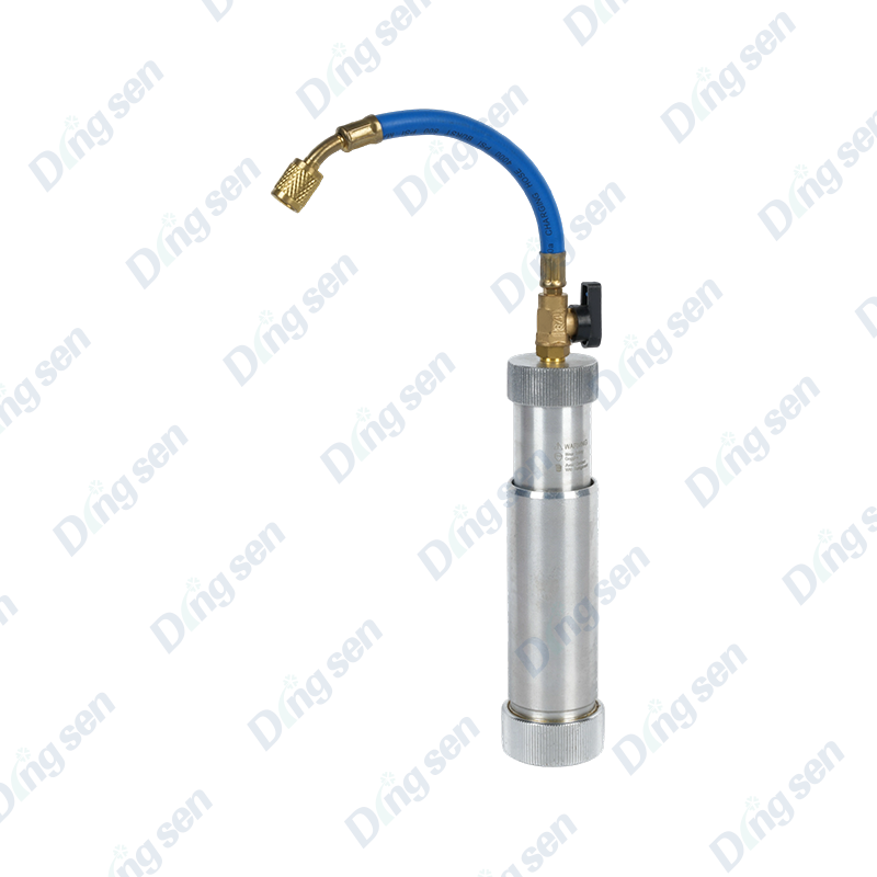 Refrigerant and refrigeration oil filler